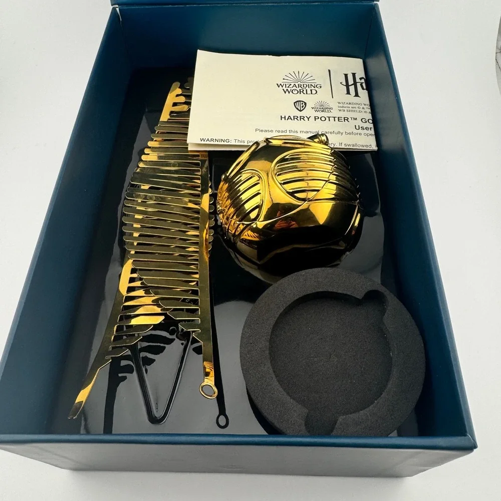 Pottery Barn Harry Potter Golden Snitch Clock 2022 Wizarding World Gold New